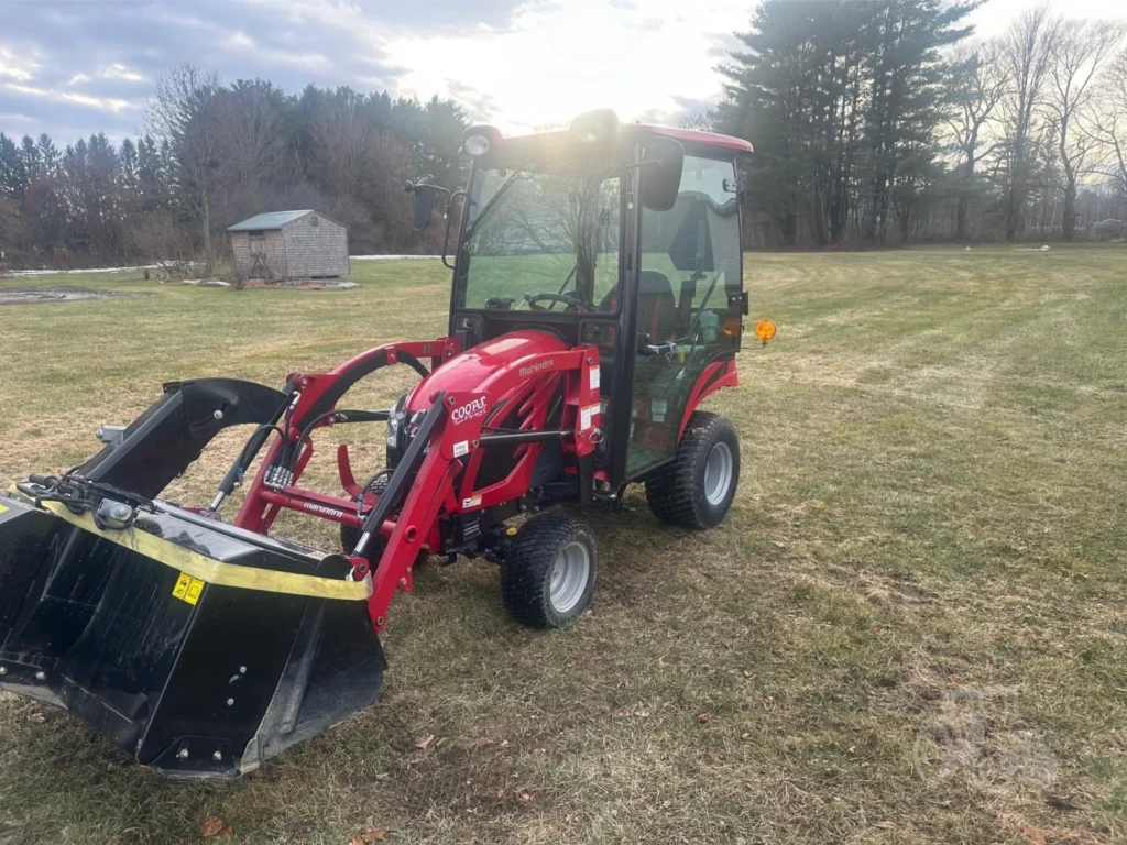 2023 Mahindra eMax 20S HST