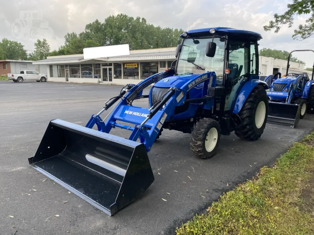 2025 New Holland Boomer 40